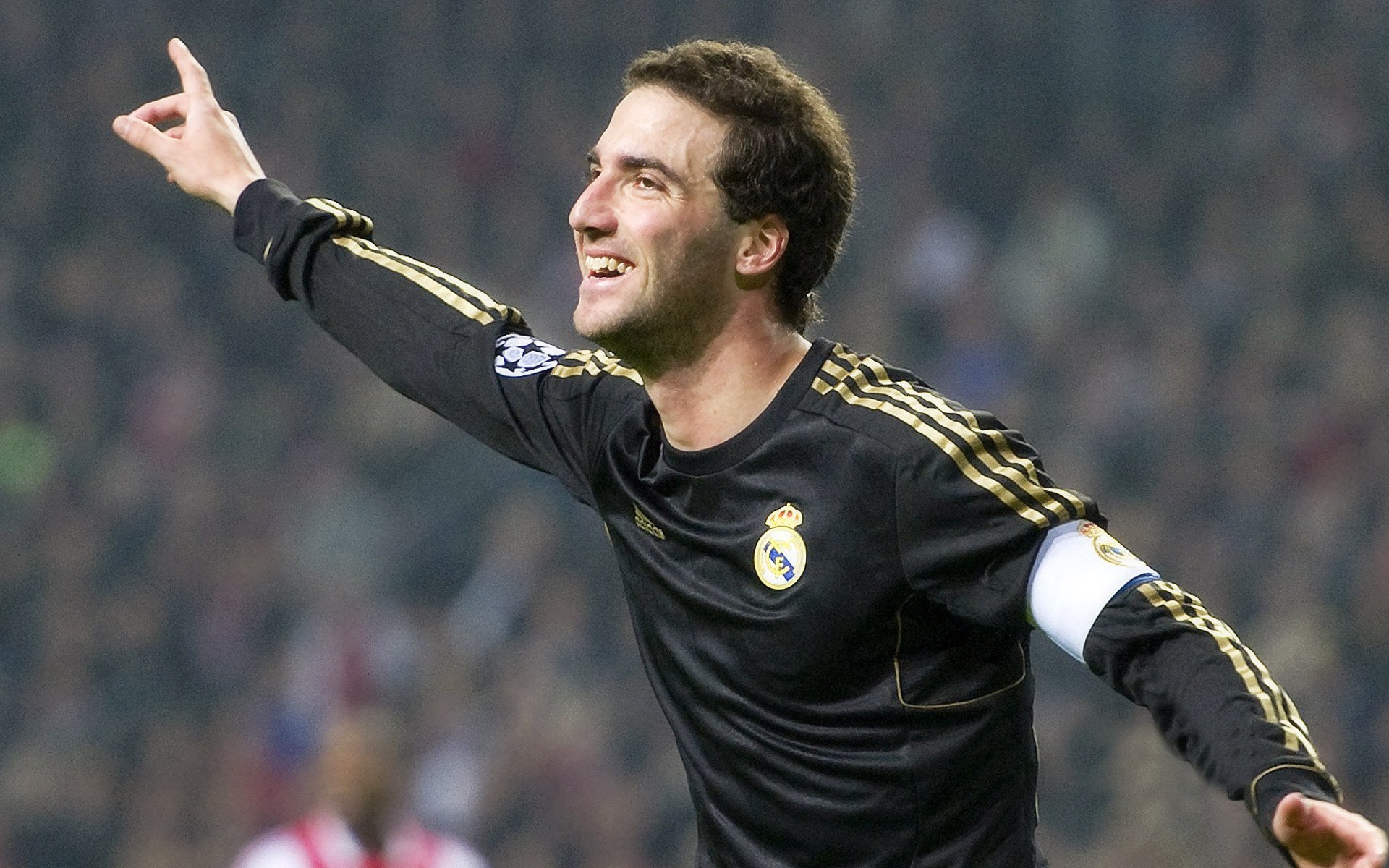 意昂体育app-退役仪式